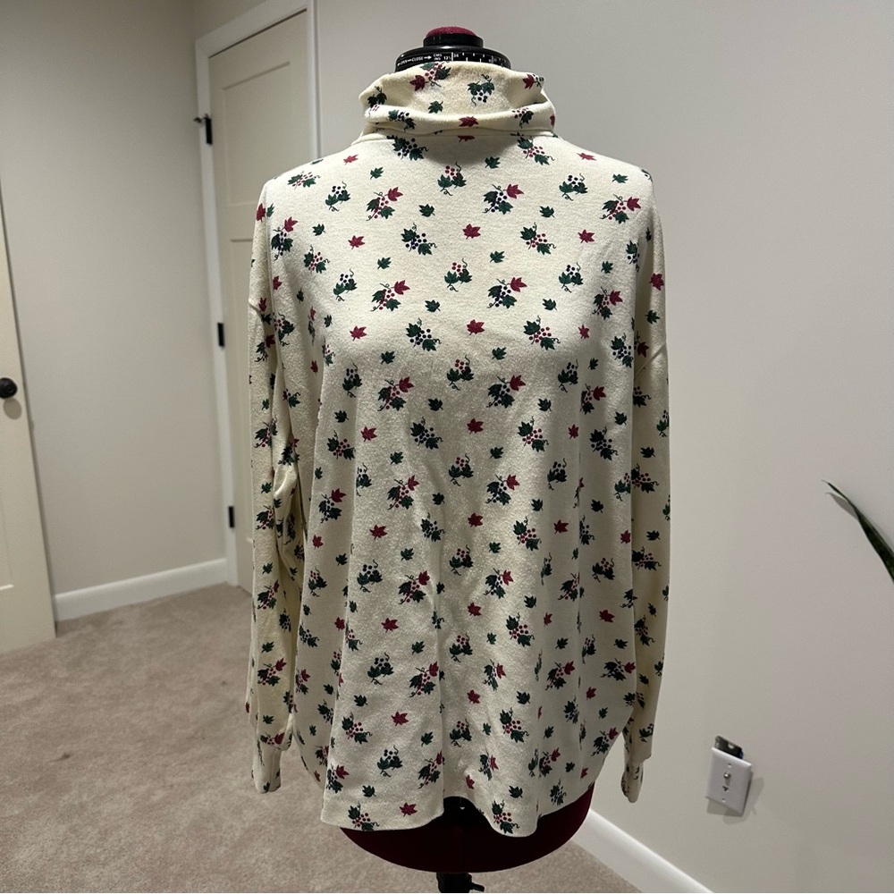 Northern Isles signature grape and leaf print Turtleneck top